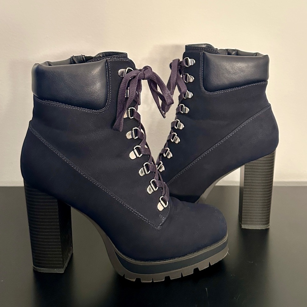 Lace-Up Ankle Boots 9.5